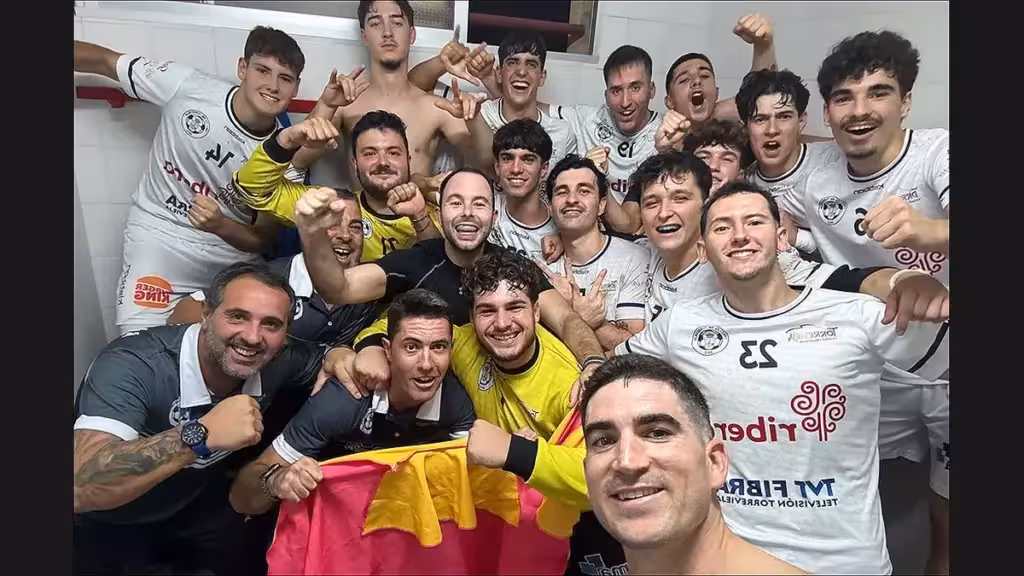 Foto de archivo del Mare Nostrum Torrevieja posando tras su victoria en Villafranca, anterior al encuentro ante el Elda.